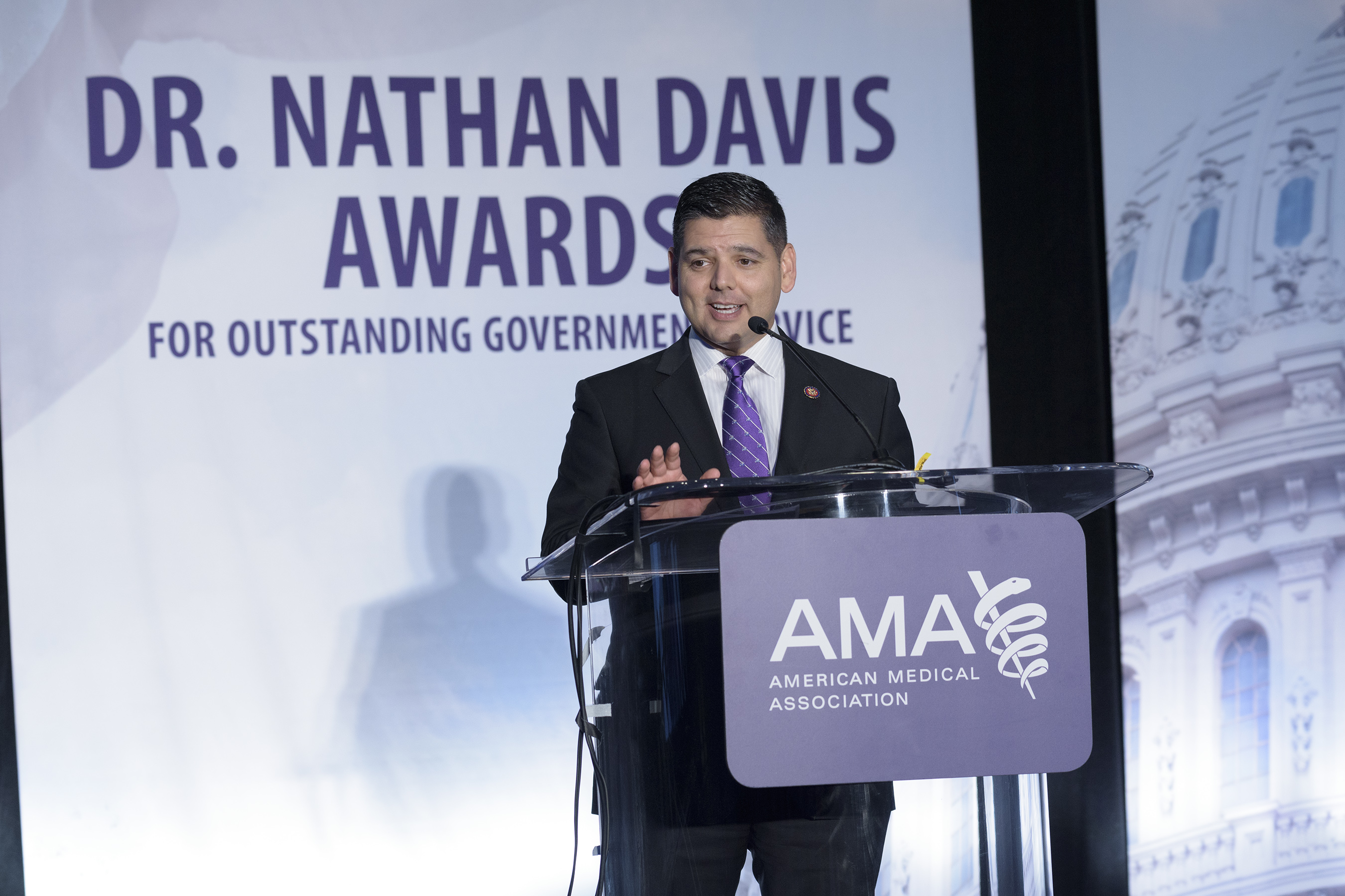 Doctor Ruiz Receives Outstanding Government Service Award from American Medical Association